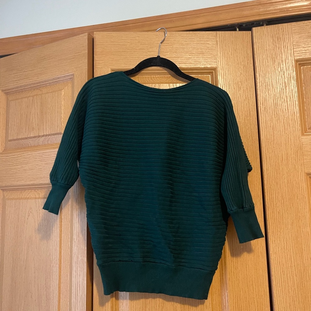 Green apricot sweater